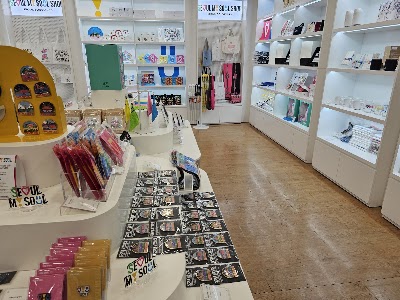 Seoul My Soul Shop (Myeong-dong Tourist Information Center)